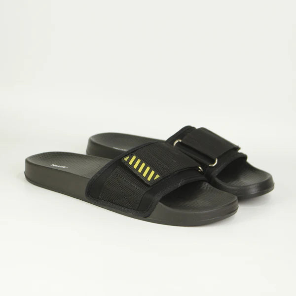 Trendy Slides for Men – Relaxed Modern Fit
